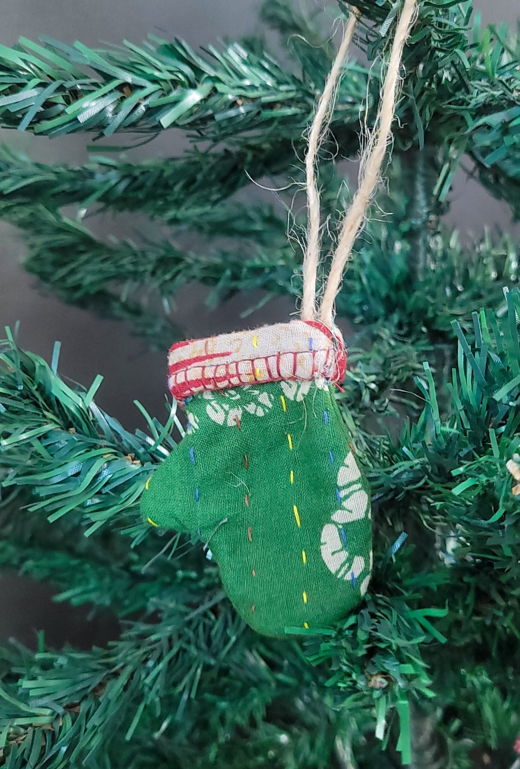 Kantha Mitten Christmas Ornament - Image 2