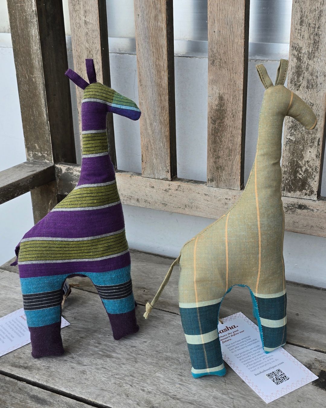 Handstitched Vintage Plaid Cotton Giraffe - Image 2